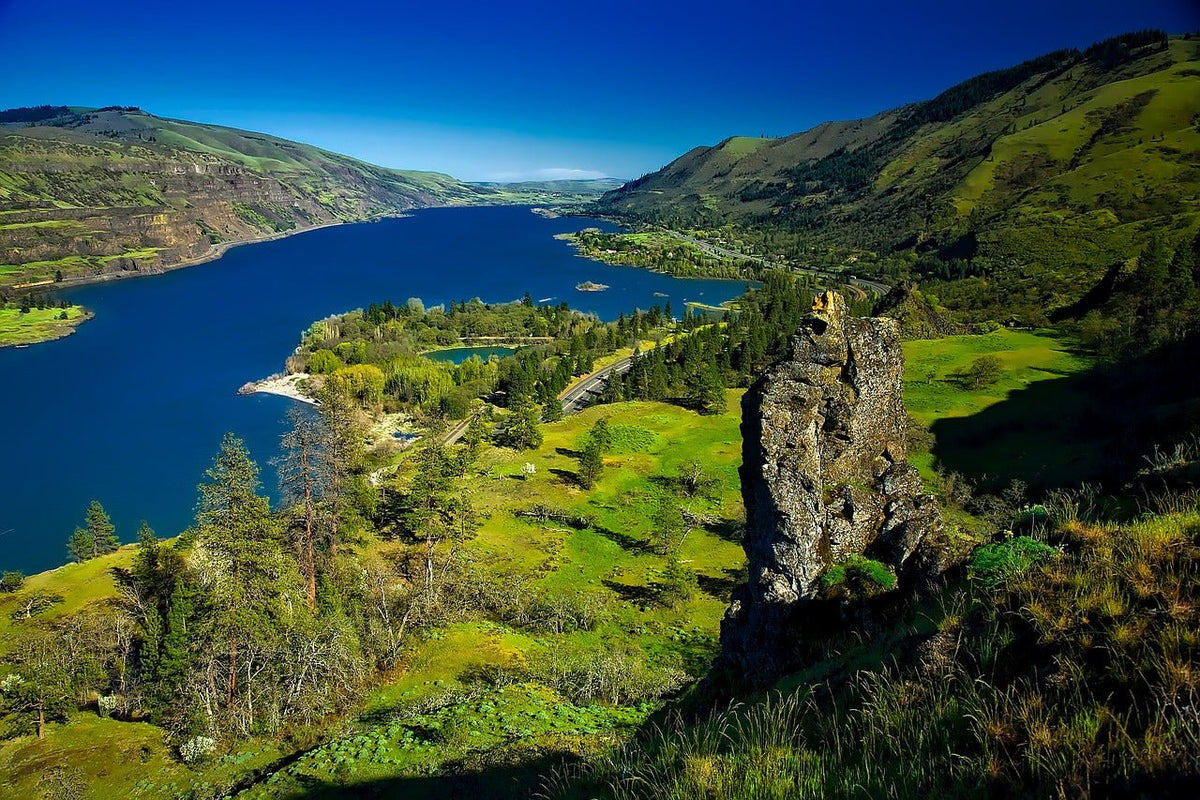 Columbia River Gorge basalt cliffs above the river, Oregon and Washington